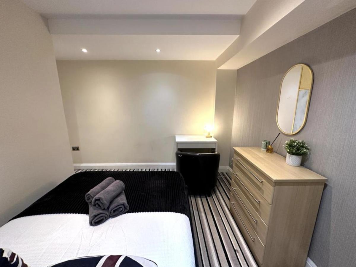 Exquisite 3 Bedroom Apartment With Private Terrace In Pimlico London Exterior photo