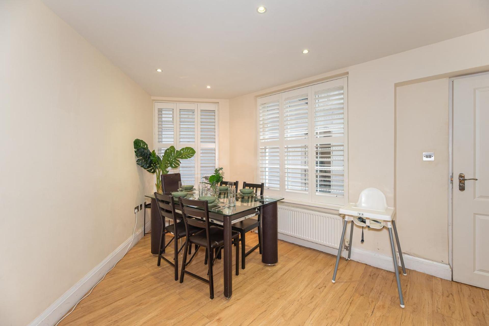 3 Bedroom Apartment With Private Terrace In Pimlico, Westminster, Victoria London Exterior photo
