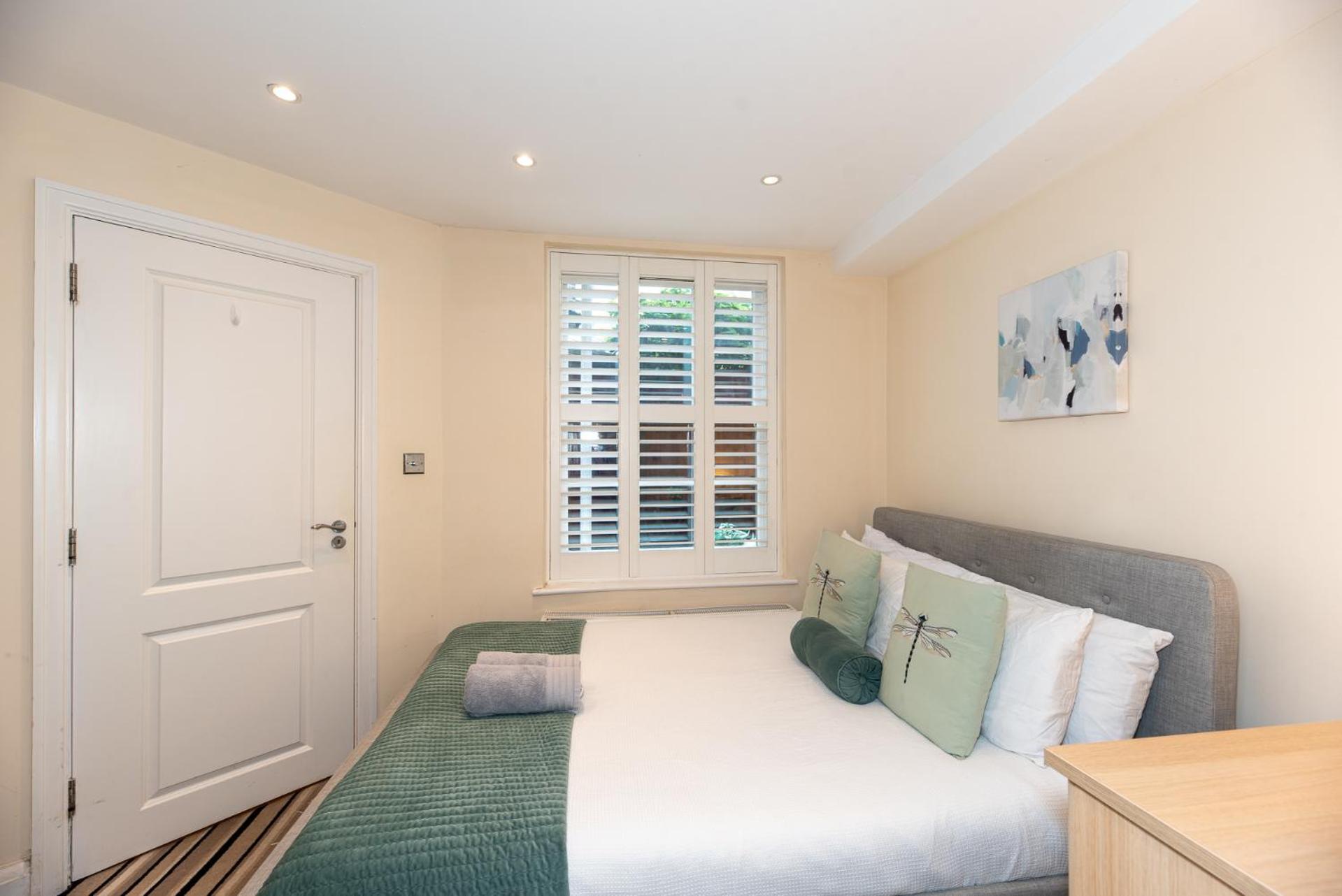 3 Bedroom Apartment With Private Terrace In Pimlico, Westminster, Victoria London Exterior photo