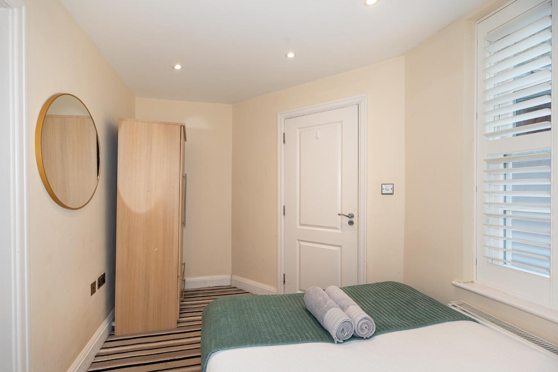 3 Bedroom Apartment With Private Terrace In Pimlico, Westminster, Victoria London Exterior photo