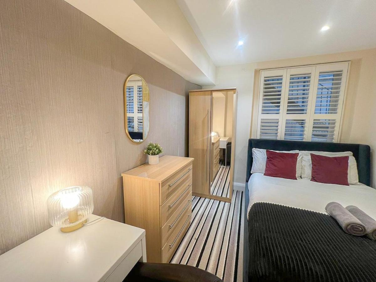 3 Bedroom Apartment With Private Terrace In Pimlico, Westminster, Victoria London Exterior photo