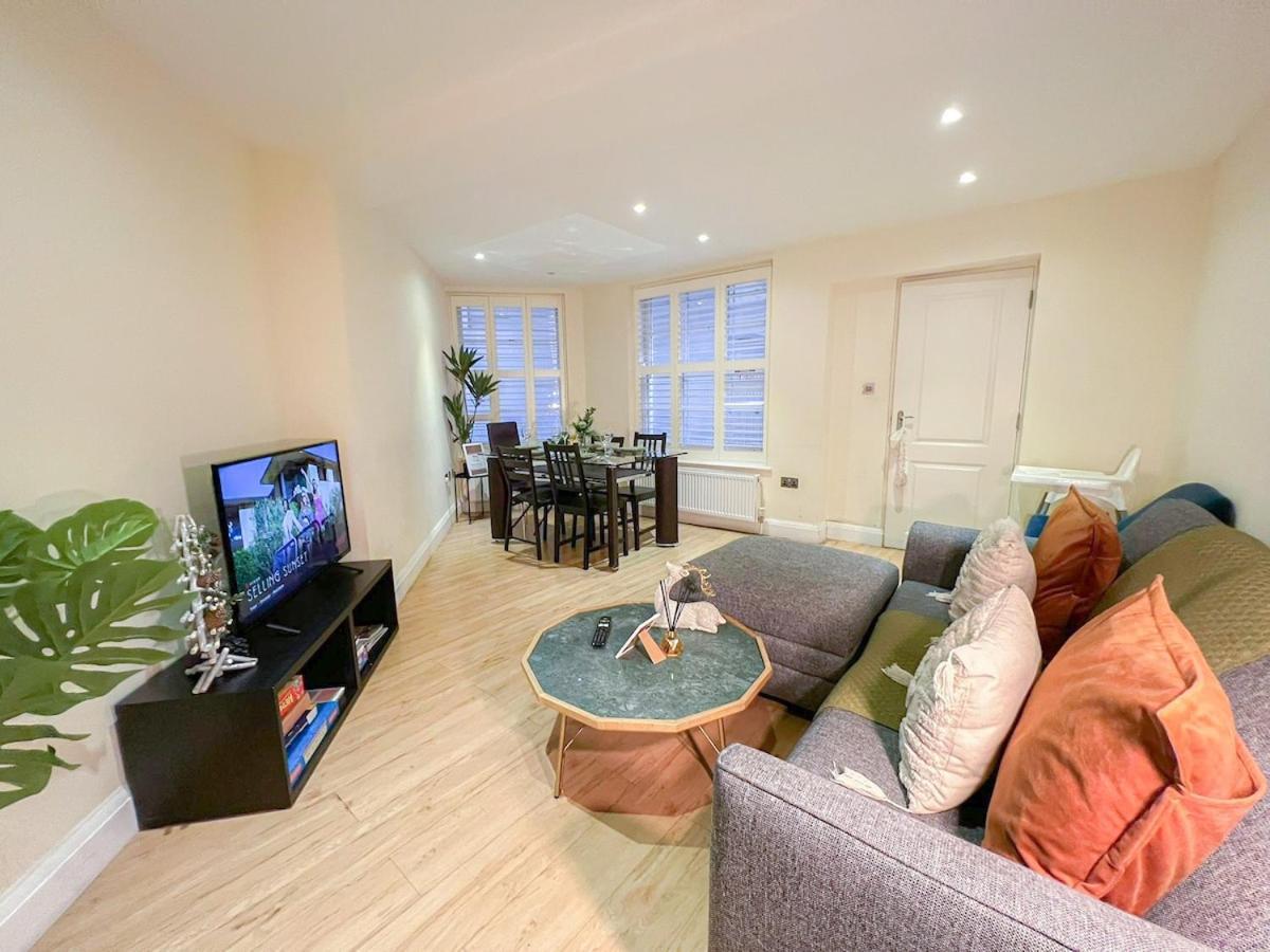 3 Bedroom Apartment With Private Terrace In Pimlico, Westminster, Victoria London Exterior photo